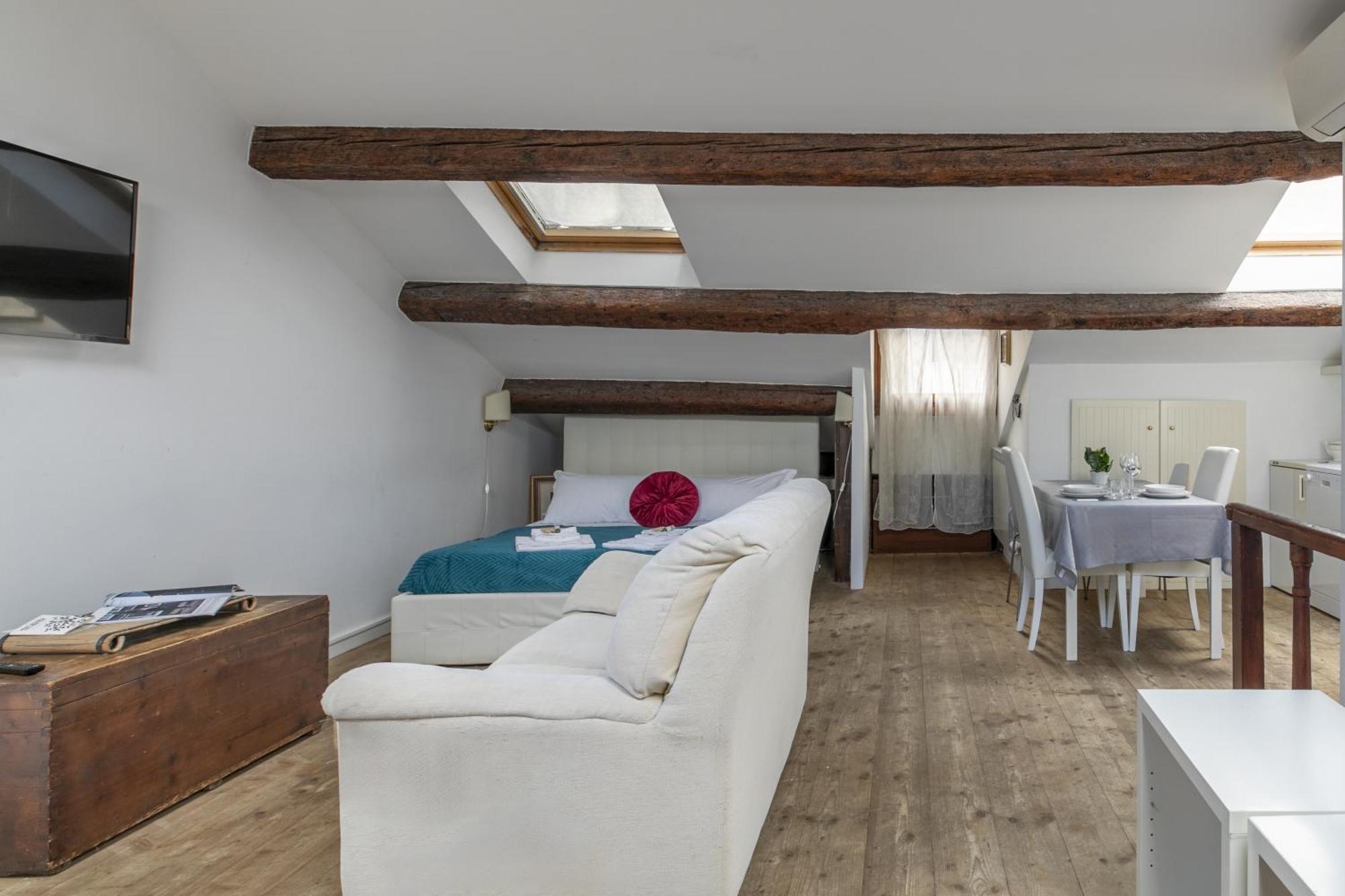 Nice Lovely Attic For 4 Person With Wifi - A/C Venice Exterior photo