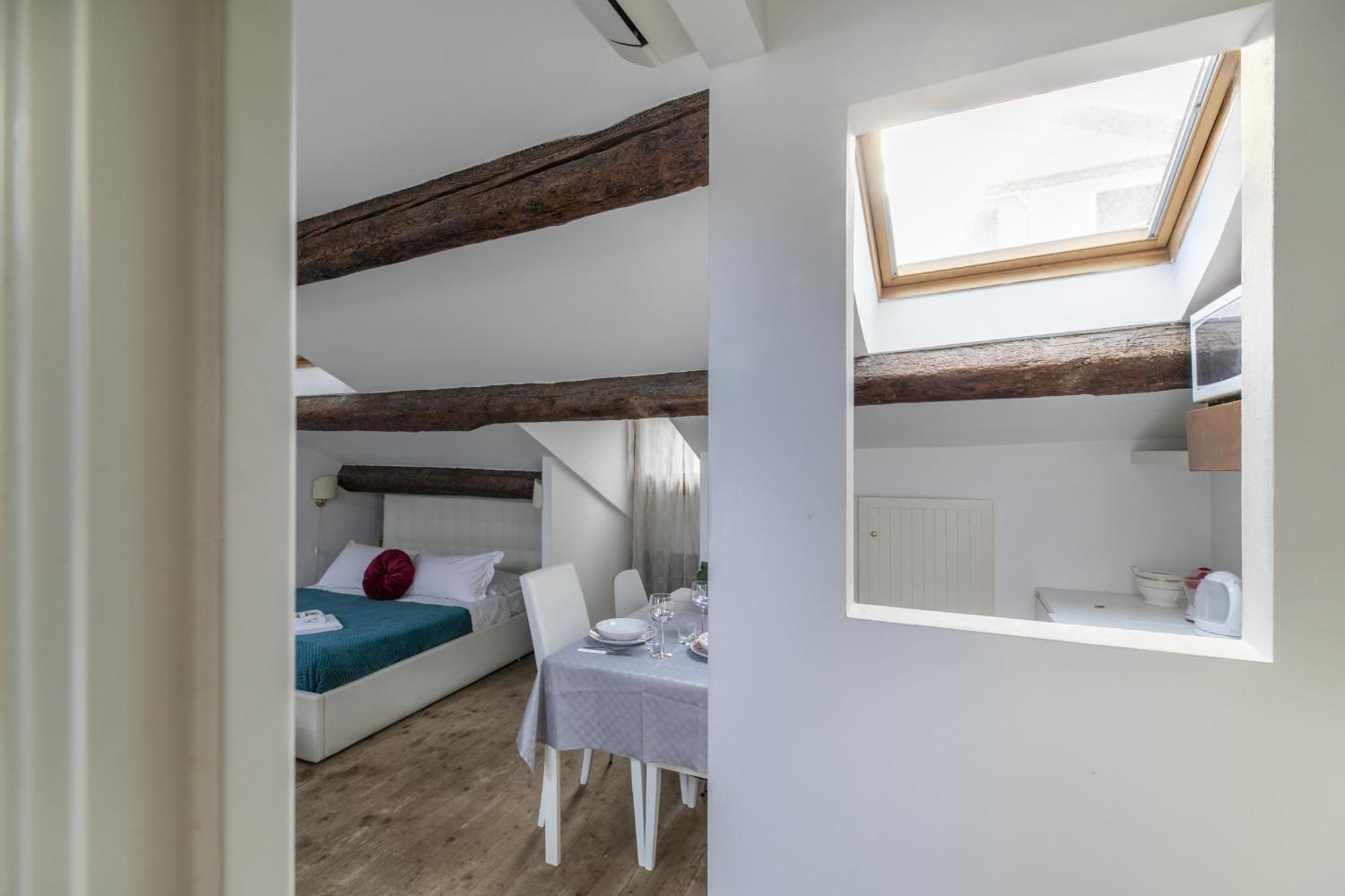Nice Lovely Attic For 4 Person With Wifi - A/C Venice Exterior photo