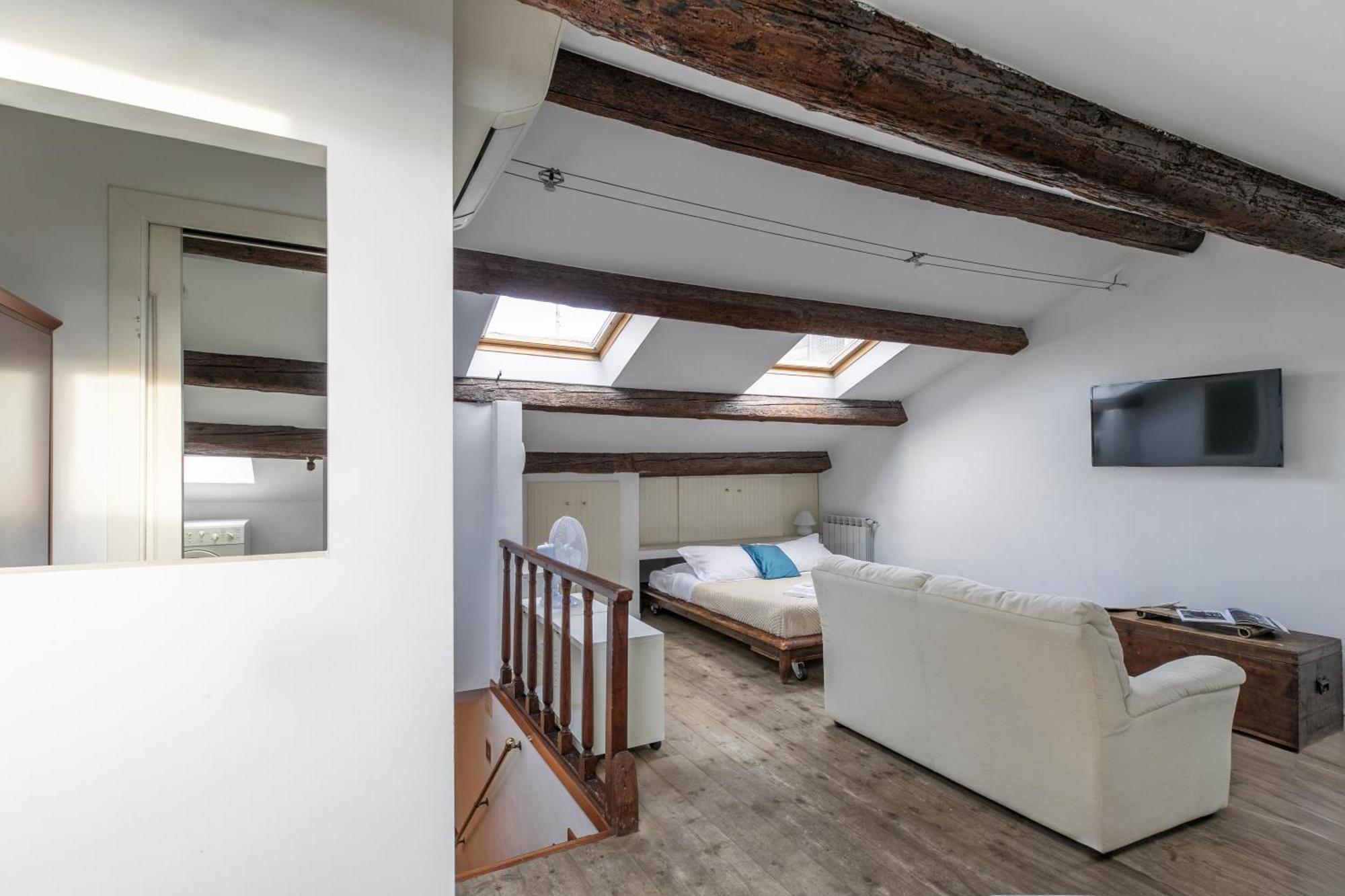 Nice Lovely Attic For 4 Person With Wifi - A/C Venice Exterior photo